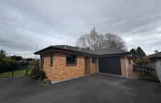 55B Thomas Road, Huntington