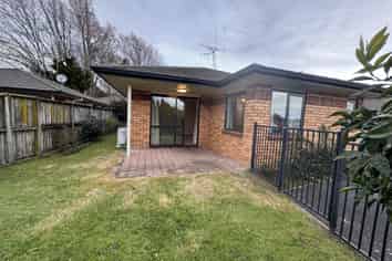 55B Thomas Road, Huntington