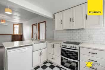 75A Glendale Road, Glen Eden