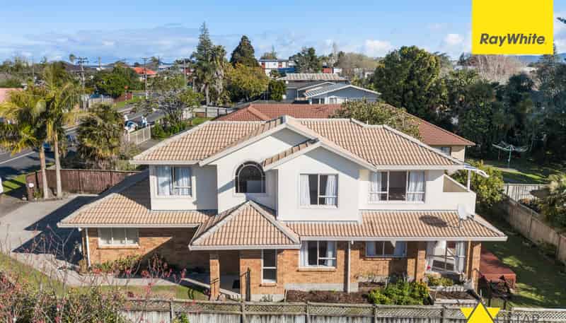 66 Te Atatu Road, Te Atatu South