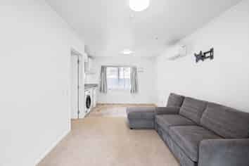 1/106 Thirteenth Avenue, Tauranga South