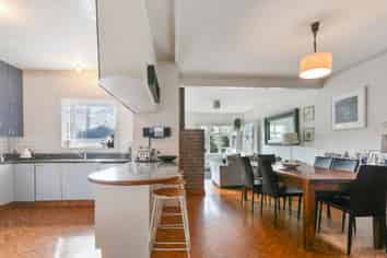 12 Warwick Avenue, Westmere