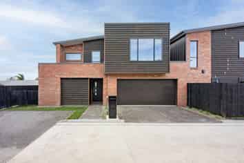 49 Maanihi Drive, Rototuna North