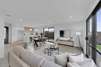 49 Maanihi Drive, Rototuna North