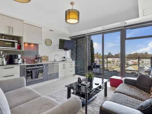 20/61 North Road, North East Valley