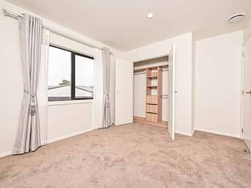 35A Johnstones Road, Otara