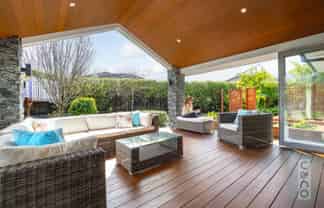 19 Riverhead Point Drive, Riverhead
