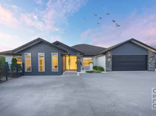 19 Riverhead Point Drive, Riverhead