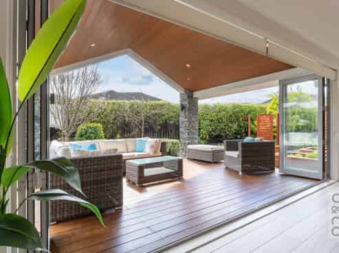 19 Riverhead Point Drive, Riverhead