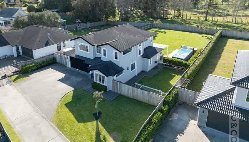 11 Kahika Grove, Huapai