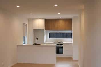 2/282 Wilsons Road, Waltham