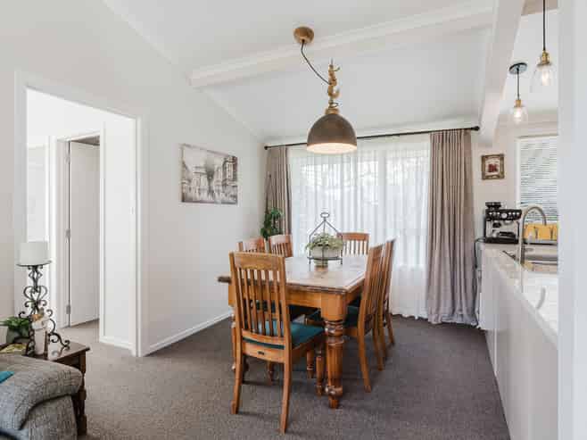 26 Thomson Avenue, Dinsdale