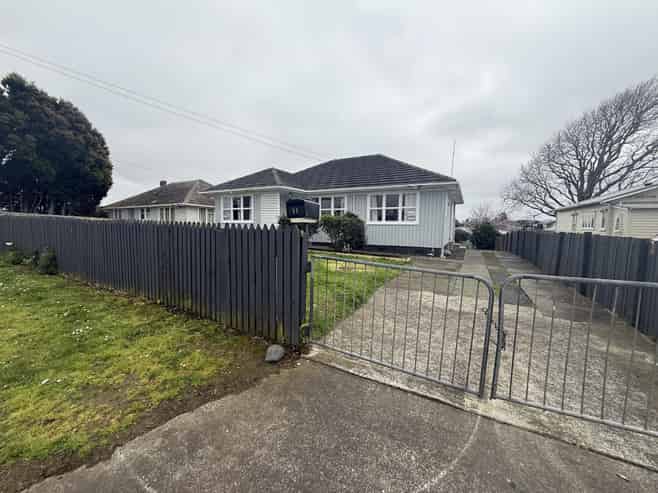 11 Hooks Road, Manurewa