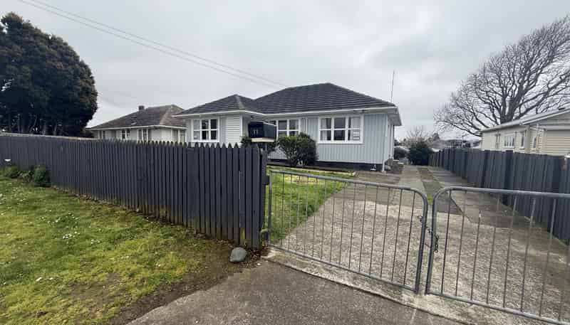 11 Hooks Road, Manurewa