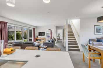 6 Beamish Street, Frimley