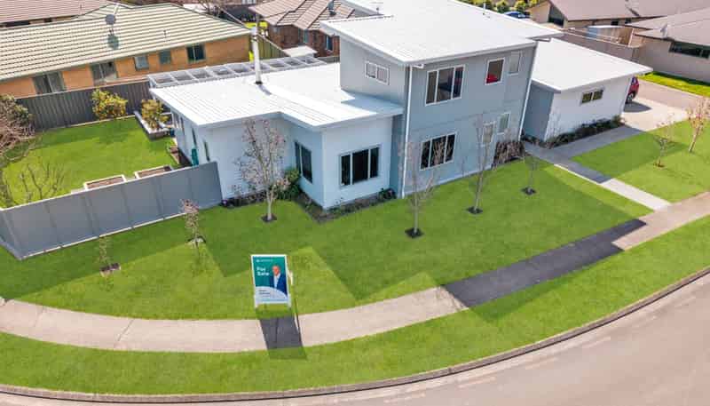 6 Beamish Street, Frimley