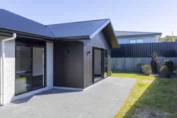 14 Mayfly Grove, Nukuhau