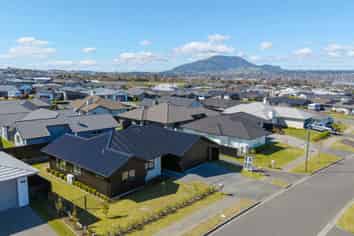 14 Mayfly Grove, Nukuhau