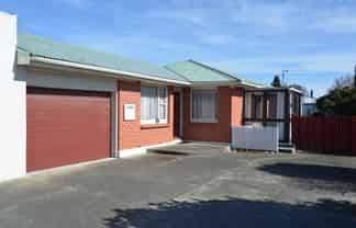 207 Pomona Street, Strathern