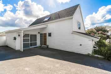 B/684 Whangapararoa Road, Stanmore Bay