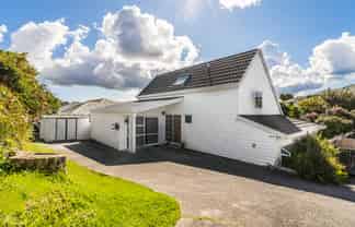 B/684 Whangapararoa Road, Stanmore Bay