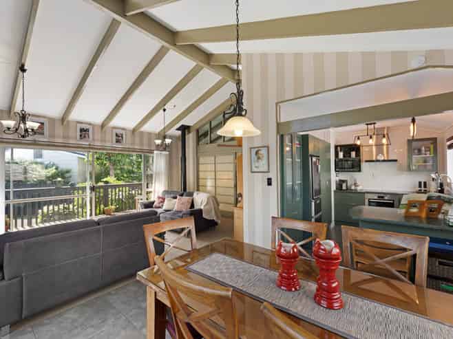 71 Meadway, Sunnyhills