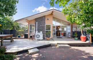 71 Meadway, Sunnyhills