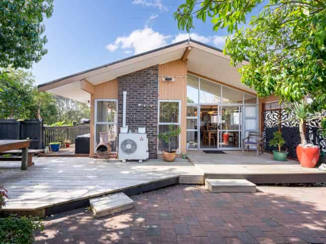 71 Meadway, Sunnyhills