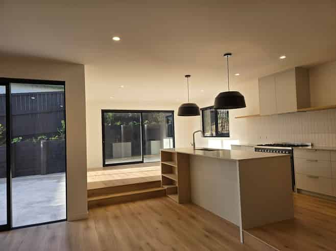 4 Queensway, Three Kings