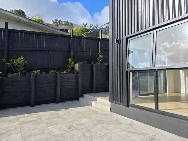 4 Queensway, Three Kings