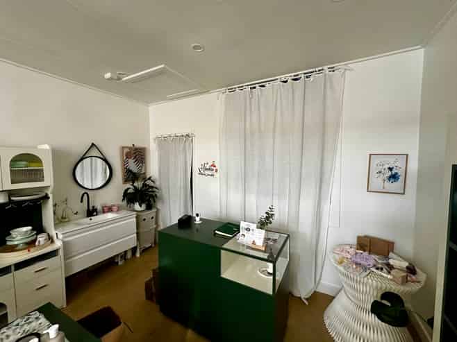 Retail Beauty Space Available