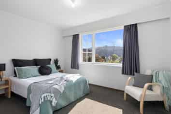 27 Sunbrae Drive, SILVERSTREAM
