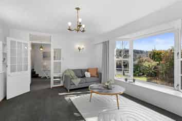27 Sunbrae Drive, SILVERSTREAM
