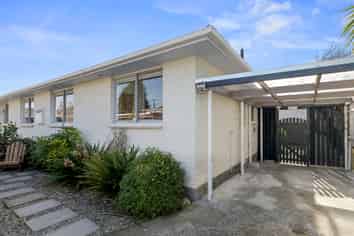 2/32A Ararino Street, TRENTHAM