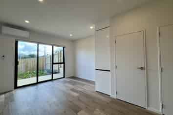 2/265 Great South Road , Manurewa