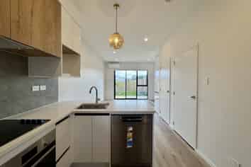 2/265 Great South Road , Manurewa