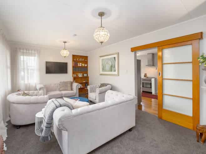 2 Wood Street, Greytown