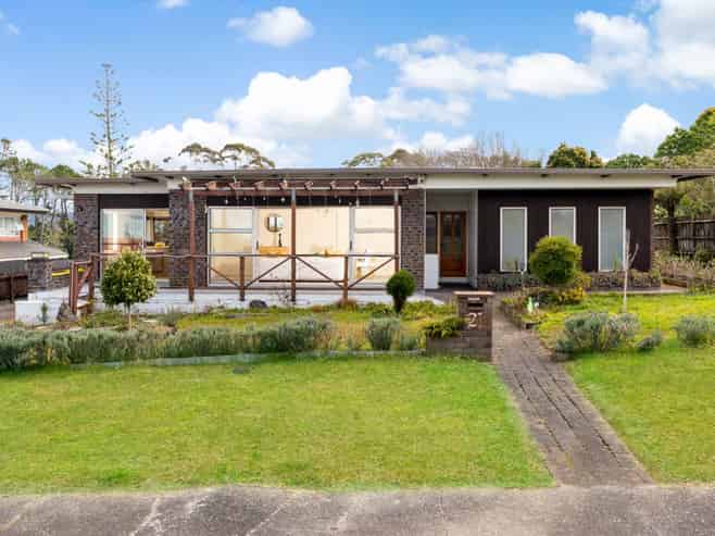 21 Anich Road, Massey