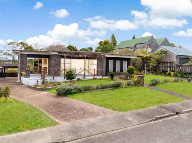 21 Anich Road, Massey