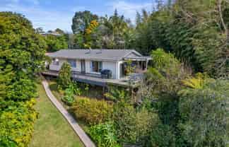 17 McClintock Road, Massey