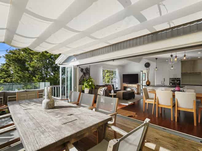 17 McClintock Road, Massey