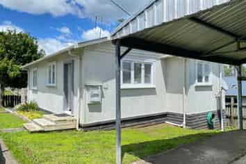12A Lewis Street, Kamo