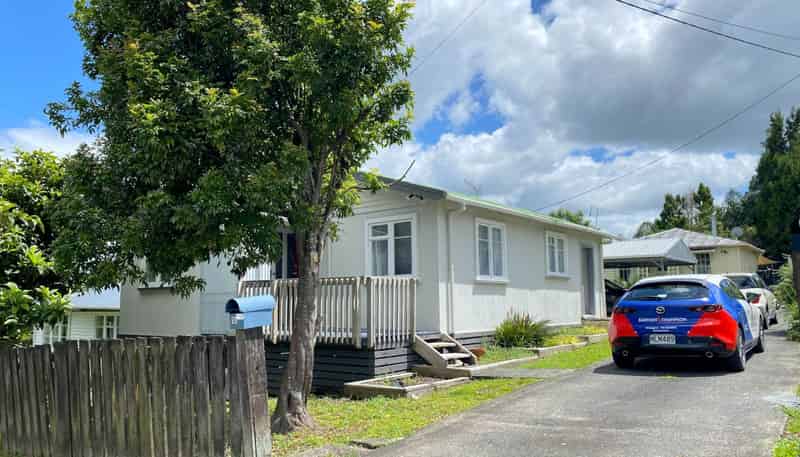 12A Lewis Street, Kamo