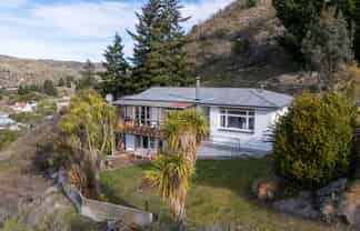 89 Branxholm Street, Roxburgh