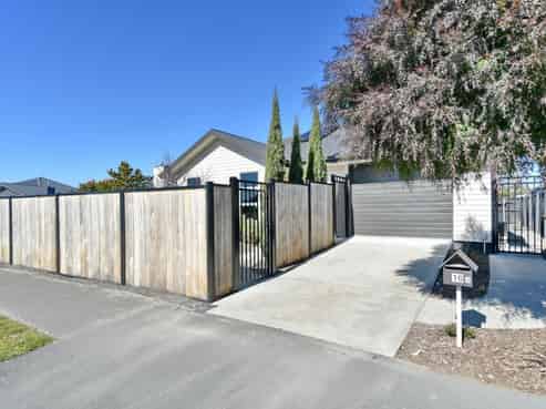 16A Clarevale Street, Burwood