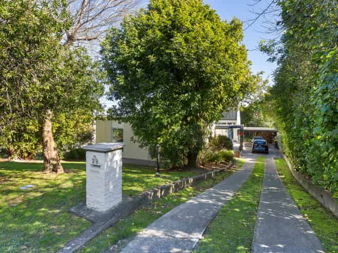 28 Kakariki Grove, Waikanae