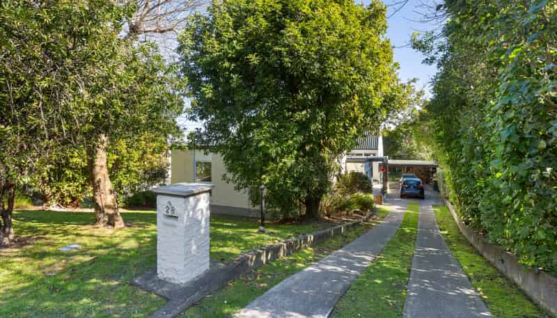 28 Kakariki Grove, Waikanae