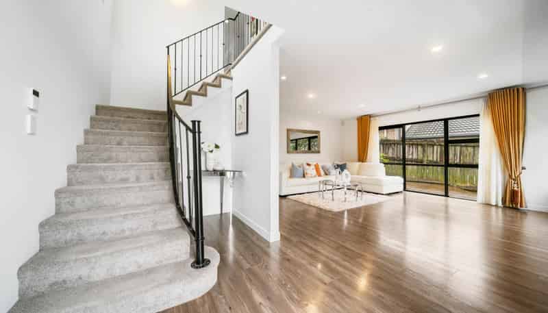 2/14 Hugh Green Drive, Pinehill