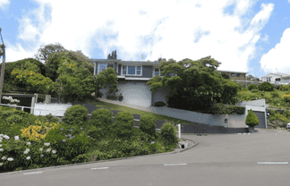 1a Enfield Road, Hospital Hill