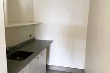 Tidy Office Suite w Excellent Natural Light/Carlyle St
